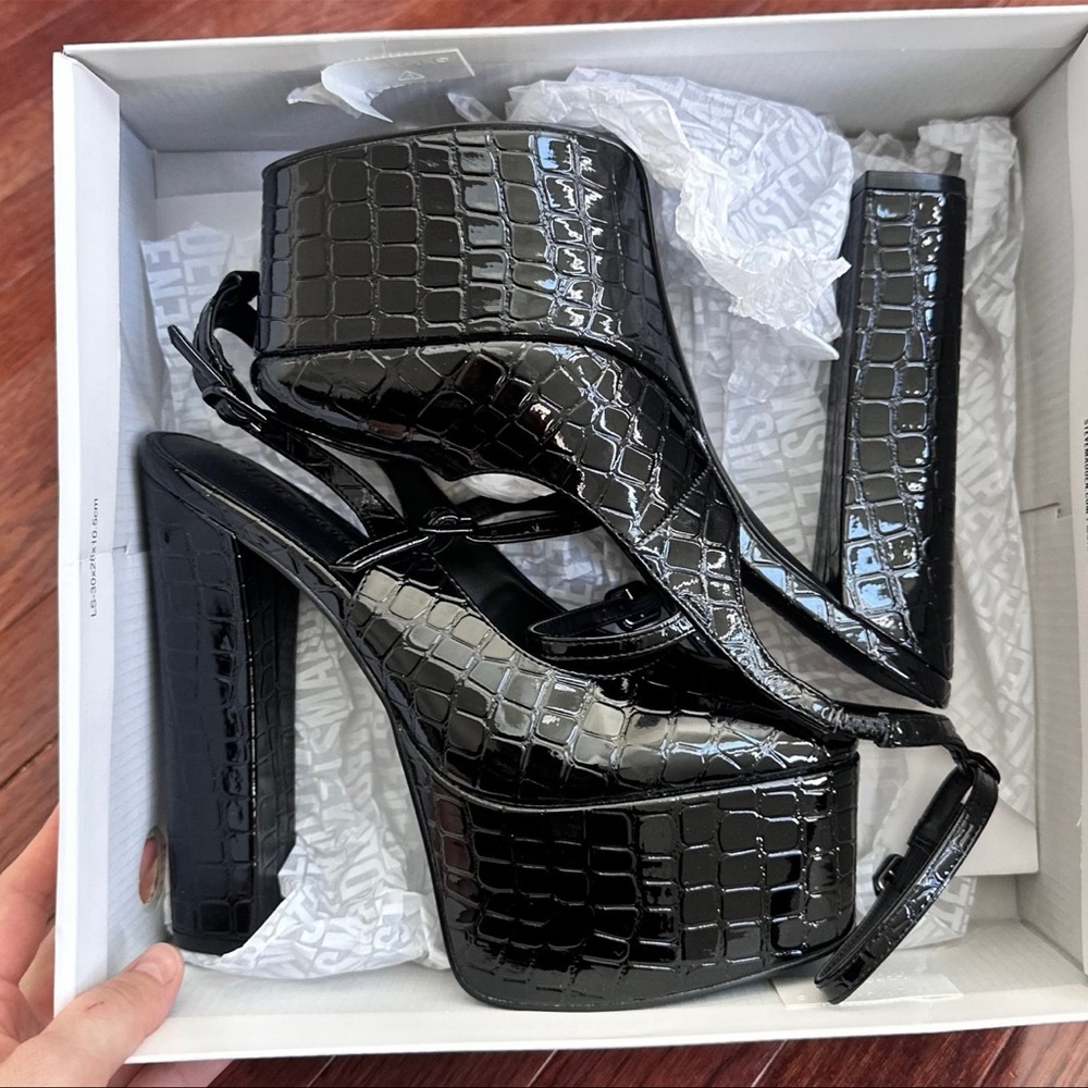 NEW Steve Madden Scotlyn Black Croc Heeled Strappy Pump Block Heels - Picture 2 of 11